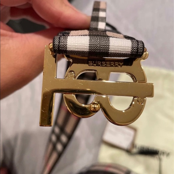 Brand new 100% authentic Burberry women’s belt